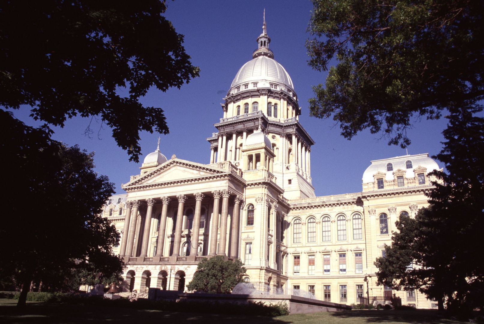 Illinois State Capitol